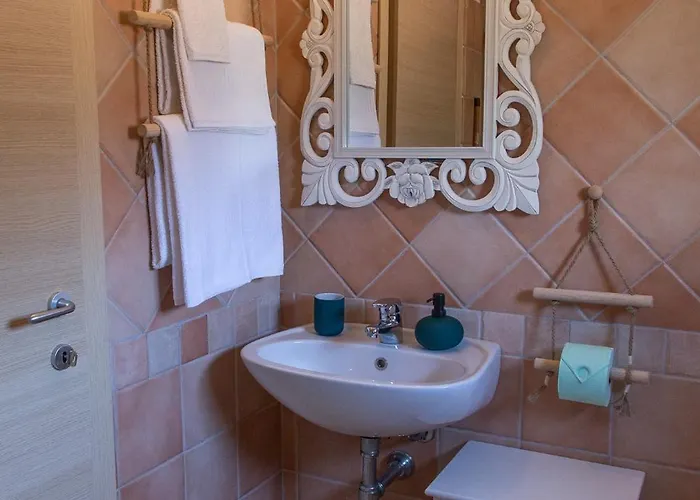 La Pavoncella Marina - Cozy Near Porto Taverna Vaccileddi