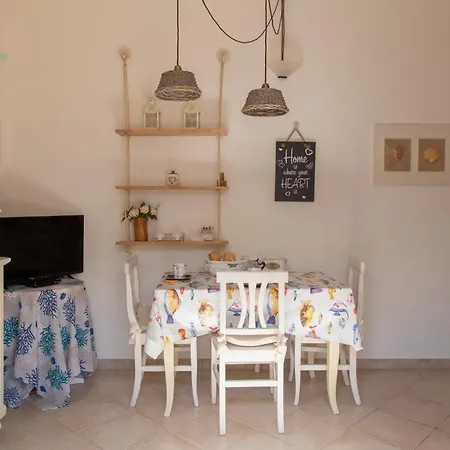펜션 La Pavoncella Marina - Cozy Near Porto Taverna *